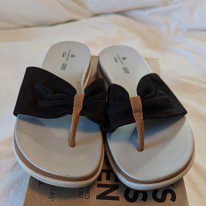 Flip Flop Sandal by Clark